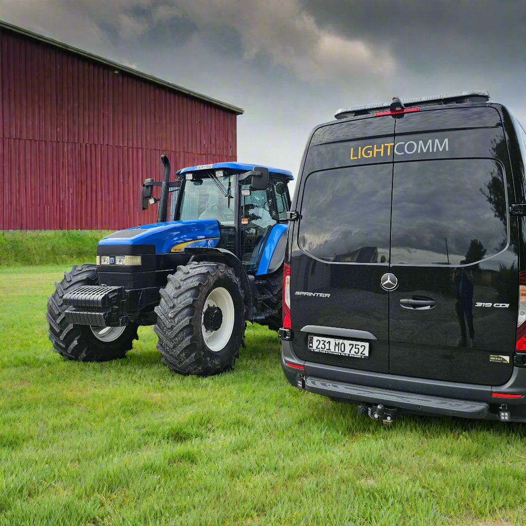 Lightcomm van and new holland TM